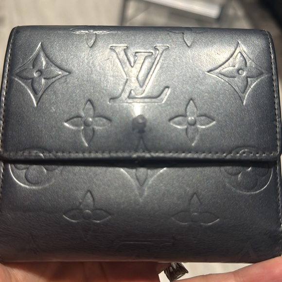 Louis Vuitton Wallet 
Vernis Indigo Blue - Picture 6 of 11